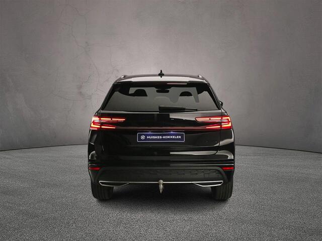 Skoda Kodiaq Sportline Business 7p 1.5 eTSI 150pk DSG Automaat Trekhaak, 3e zitrij, Panoramadak, Adaptive cruise control, Achteruitrijcamera, LED matrix koplampen