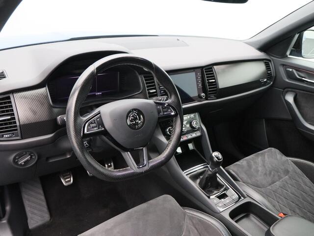 Skoda Kodiaq 1.5 TSi 150 Pk Sportline Business | Trekhaak | Stoelverwarming | Camera | Adaptive Cruise | CarPlay | 19 Inch | 101.094 Km !!