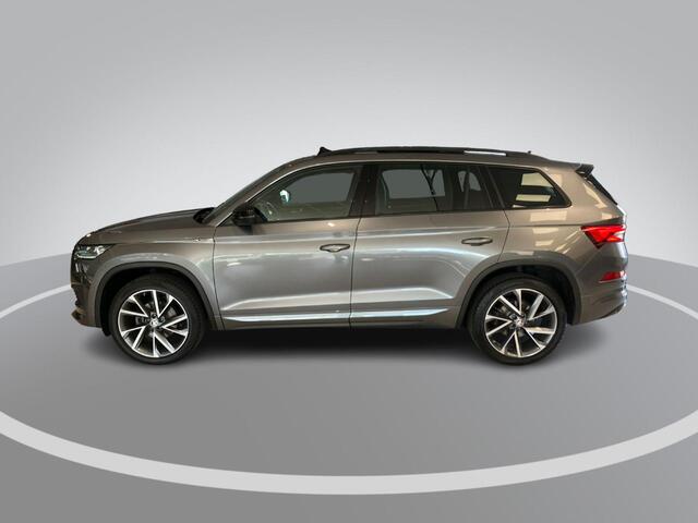 Skoda Kodiaq 1.5TSI/150PK Sportline DSG · Panoramadak · 20"LM · Apple/Android · Trekhaak · Garantie t/m 12-08-2026 of 100000km.