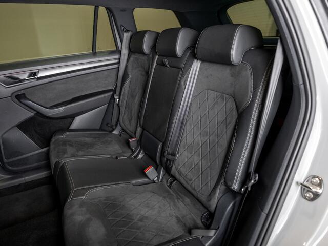 Skoda Kodiaq 1.5 TSI Sportline Business / 150pk / Trekhaak / Panorama dak / Achteruitrij camera /