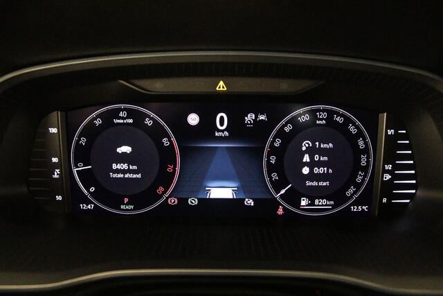 Skoda OCTAVIA Combi Business Edition 1.5 eTSI 115pk DSG Automaat Adaptive cruise control, Achteruitrijcamera, Elektrische achterklep, Navigatie, Parkeersensoren, LED verlichting