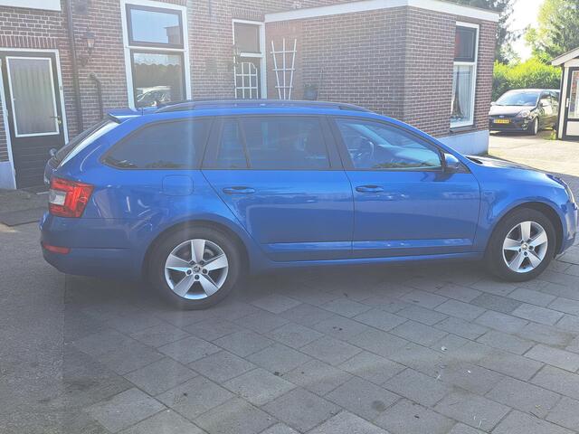 Skoda OCTAVIA Combi 1.0 TSI DSG Greentech Ambition Business/Navigatie