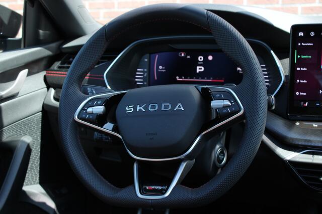 Skoda OCTAVIA Combi 2.0 RS 265PK DSG |PANO-DAK|CANTON|TREKHAAK|ACC|360-CAMERA|NAVI|