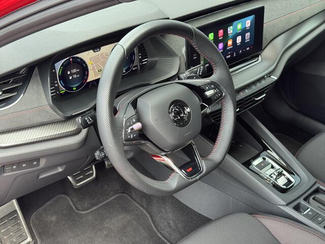 Skoda OCTAVIA Combi 1.4 TSI RS iV PHEV Business Trekhaak | ACC | Dodehoek | Keyless | Camera