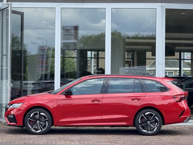 Skoda OCTAVIA Combi 1.4 TSI RS iV PHEV Business Trekhaak | ACC | Dodehoek | Keyless | Camera
