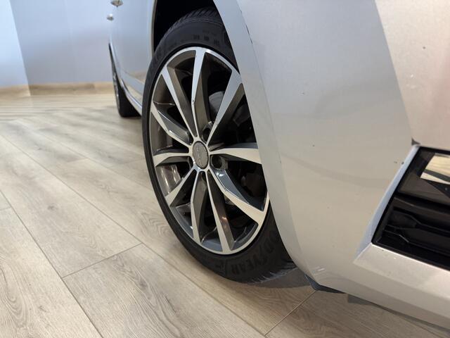 Skoda OCTAVIA Combi 1.0 TSI Greentech Ambition Business Airco ECC | Trekhaak | Stoelverwarming | Navigatie | NAP | Cruise Control | Isofix | Parkeersensoren