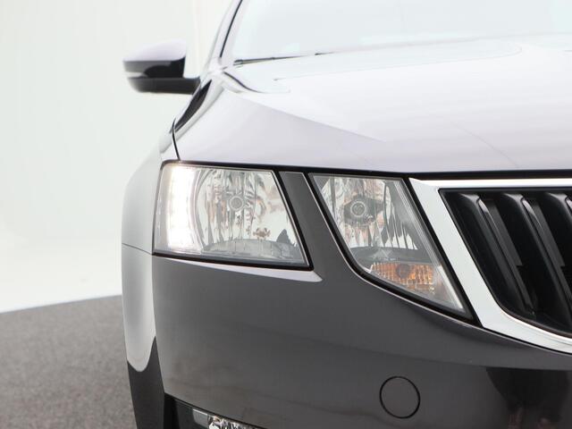 Skoda OCTAVIA 1.0 TSI Greentech Ambition Business | Cruise Control | Climate Control | Parkeersensoren | Stoelverwarming | Navigatie | Carplay | 113.584 Km!!