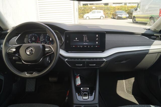 Skoda OCTAVIA Combi 1.0 TSI 110pk DSG Business Edition Plus -NAVI-ECC-DIGI-