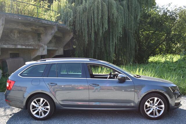 Skoda OCTAVIA Combi 1.0 TSI Greentech Business Edition TREKHAAK/NAVI/CARPLAY