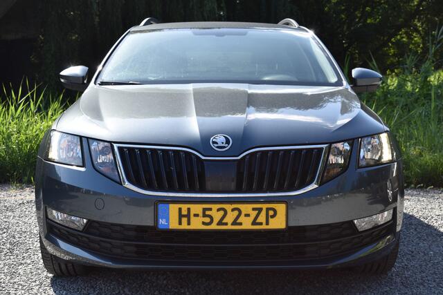 Skoda OCTAVIA Combi 1.0 TSI Greentech Business Edition TREKHAAK/NAVI/CARPLAY