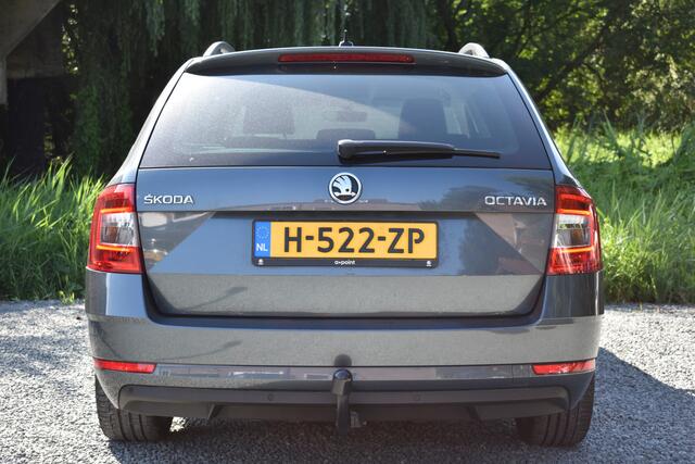 Skoda OCTAVIA Combi 1.0 TSI Greentech Business Edition TREKHAAK/NAVI/CARPLAY