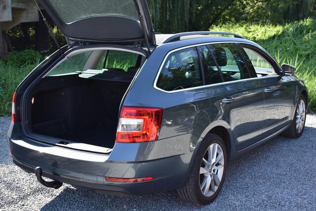 Skoda OCTAVIA Combi 1.0 TSI Greentech Business Edition TREKHAAK/NAVI/CARPLAY