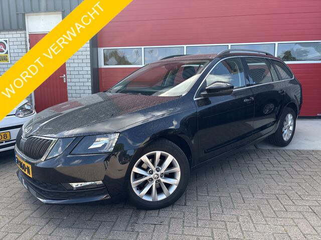 Skoda OCTAVIA Combi 1.6 TDI Greentech Ambition Business 1500KG TREKKEN / TREKHAAK / CARPLAY / NAVI / CLIMA / PDC / BLUETOOTH / CRUISE / NL-AUTO