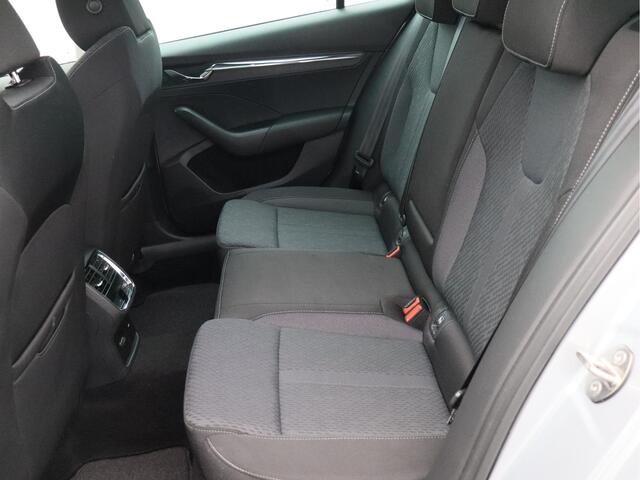 Skoda OCTAVIA Combi 1.0 e-TSI Business Edition Plus/ automaat/ compleet!