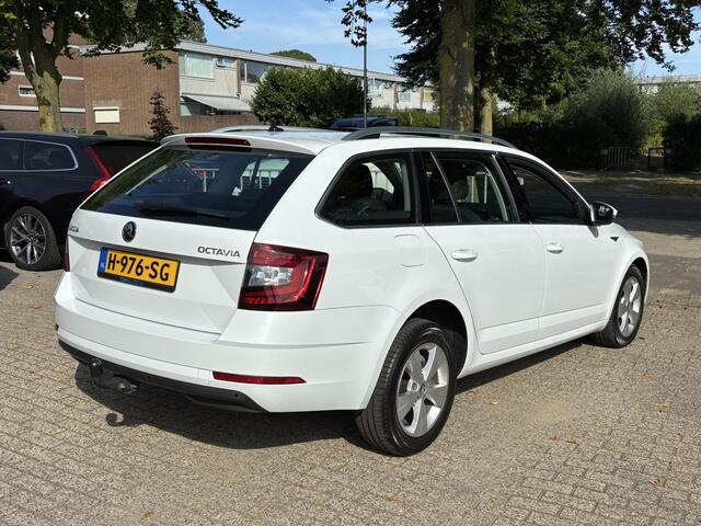 Skoda OCTAVIA Combi 1.5 TSI Greentech Style Xenon ACC stoelverwarming