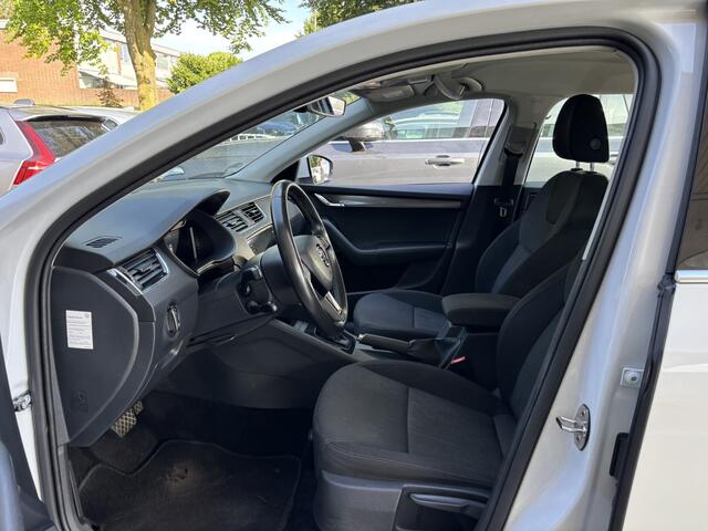 Skoda OCTAVIA Combi 1.5 TSI Greentech Style Xenon ACC stoelverwarming