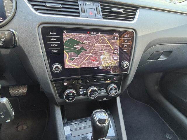 Skoda OCTAVIA Combi 1.5 TSI Greentech Style Xenon ACC stoelverwarming