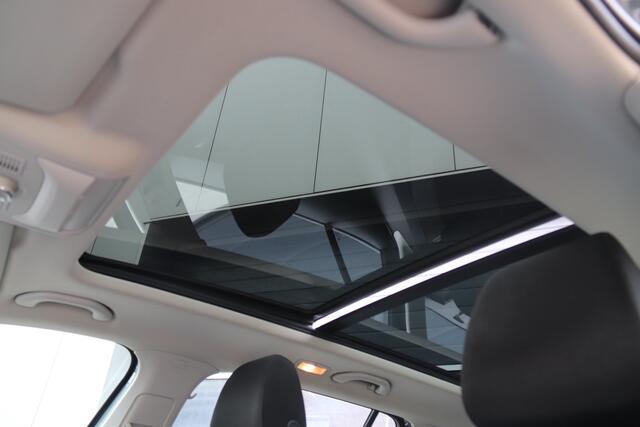 Skoda OCTAVIA Combi 1.4 TSI Greentech Style Business, Pano, Carplay