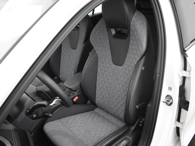 Skoda OCTAVIA Combi 1.5 TSI 150pk DSG MHEV Sportline Business · Apple/Android Car Play · Camera · Keyless · Elek. Achterklep · Sfeerverlichting · 17'' Inch ·