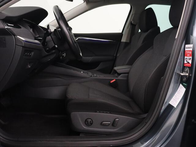 Skoda OCTAVIA 1.4 TSI iV PHEV Business Edition | Trekhaak | Stoel & stuurverwarming | Head-Up | Adaptive cruise | Memory | Parkeerhulp | Digital Cockpit | Achterbankverwarming | Carplay | Plug In
