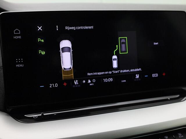 Skoda OCTAVIA Combi 1.4TSI 150kW/204PK iV PHEV Business Edition Plus · Panoramadak · Camera + Parkeersensoren · Leder