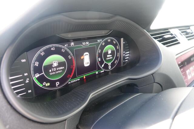 Skoda OCTAVIA Combi 1.0 TSI Greentech Style Business | Digitale Cockpit | Leder | Carplay | LED | Stoelverwarming | Camera |