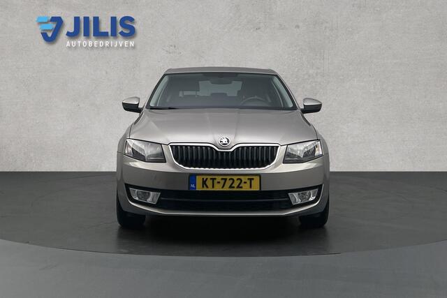 Skoda OCTAVIA 1.0 TSI Greentech Ambition Business | Cruise control | Half lederen bekleding | Parkeersensoren