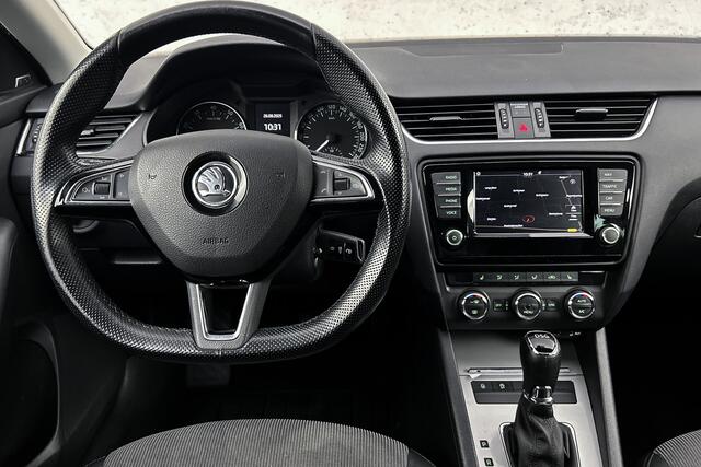Skoda OCTAVIA 1.0 TSI Greentech Ambition Business | Cruise control | Half lederen bekleding | Parkeersensoren