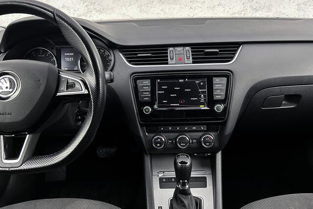 Skoda OCTAVIA 1.0 TSI Greentech Ambition Business | Cruise control | Half lederen bekleding | Parkeersensoren