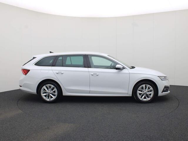 Skoda OCTAVIA Combi 1.0 TSI 110PK Business Edition Plus DSG automaat · Navigatie · Parkeersensoren · Stoelverwarming · Garantie tot november 2027 of 100000km