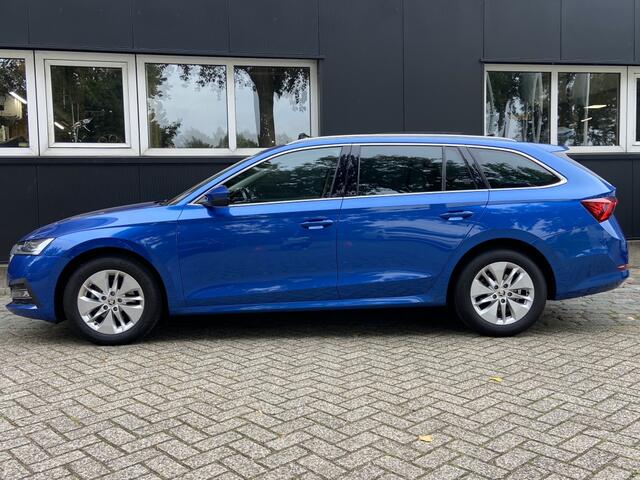 Skoda OCTAVIA 1.0 eTSI Bns Ed Autom/Panoramadak/Trekhaak/Elek achterkl/Apple C