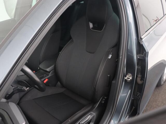 Skoda OCTAVIA Combi 1.0 e-TSI Sport Bns | Automaat | Carplay | Cruise Control | LED | Sfeer verlichting | Climate controle | PDC | Sportstoelen | DAB+