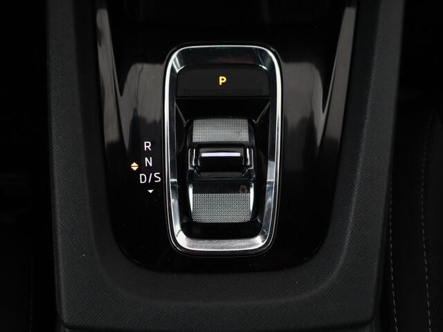 Skoda OCTAVIA Combi 1.0 e-TSI Sport Bns | Automaat | Carplay | Cruise Control | LED | Sfeer verlichting | Climate controle | PDC | Sportstoelen | DAB+