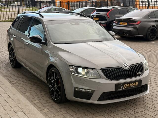 Skoda OCTAVIA 2.0 TSI RS 230 PK | Standkachel | Leder | Canton Audio | Navi | Stoelverwarming |