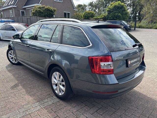 Skoda OCTAVIA Combi 1.0 TSI Greentech Ambition Business Carplay / Navigatie / Stoelverwarming