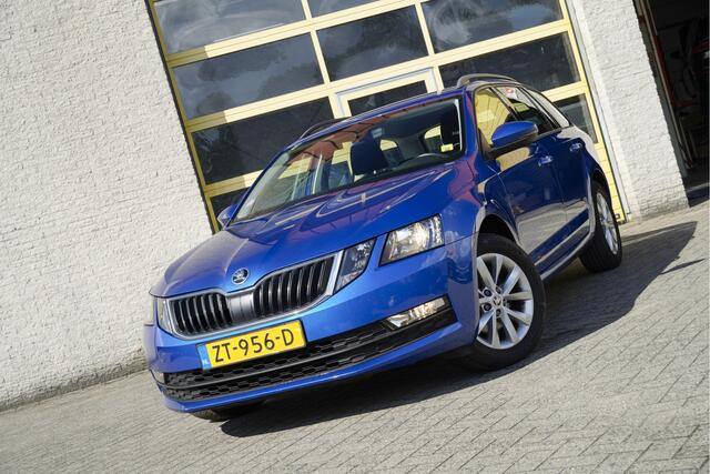 Skoda OCTAVIA Combi 1.5 TSI 150PK! Ambition Business BJ2019 Lmv 16" | Pdc | Navi | Trekhaak | Achteruitrijcamera | App-Connect | Climate control | Cruise control | Getint glas