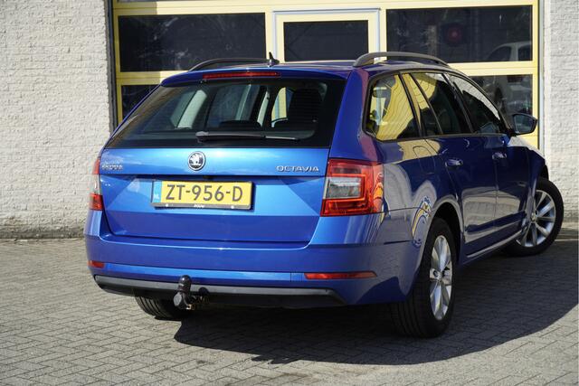 Skoda OCTAVIA Combi 1.5 TSI 150PK! Ambition Business BJ2019 Lmv 16" | Pdc | Navi | Trekhaak | Achteruitrijcamera | App-Connect | Climate control | Cruise control | Getint glas