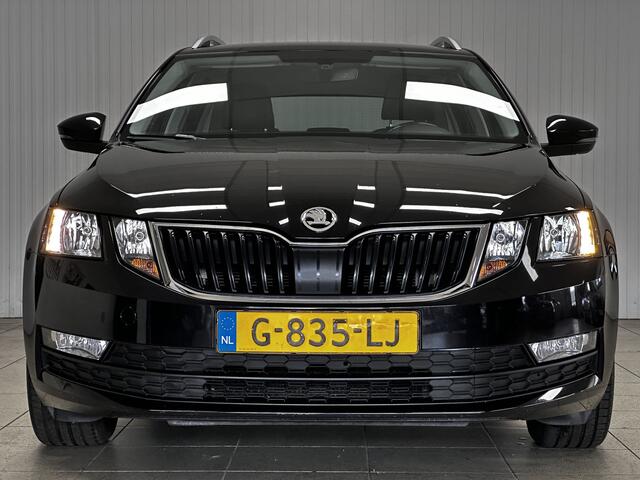 Skoda OCTAVIA Combi 1.0 TSI Greentech Business Edition/ Trekhaak/ Apple + Android/ DAB+/ Half-Leder/ Navi/ Clima/ Cruise/ Stoelverw./ Elek. pakket/ Bluetooth/ Multi. LEDER. Stuur/ Mistl./ PDC/ Extra getint glas.