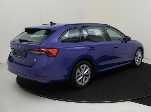 Skoda OCTAVIA Combi 1.4 TSI iV PHEV Business Edition | Keyless | Parkeersensoren | Navigatie | Cruise control | Elektrisch inklapbare buitenspiegels | Draadloze telefoonlader | CarPlay |