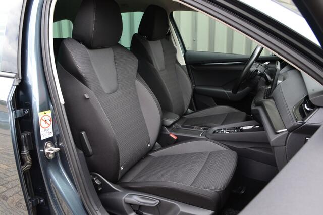 Skoda OCTAVIA 1.4 TSI iV Business Edition LED/Carplay/18'' inch