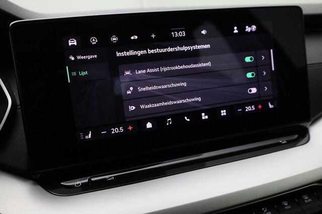 Skoda OCTAVIA Combi 1.5TSI/150PK MHEV Selection DSG · Trekhaak · Camera · Apple/Android Car Play · Achterbank verwarmd · Keyless · Garantie tot januari 2027