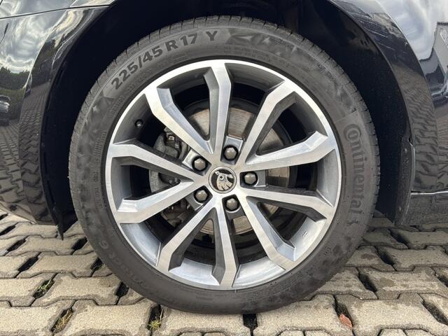 Skoda OCTAVIA 2.0 TDI DSG SOLEIL CARPLAY/CRUISE/PDC/STOELVERW