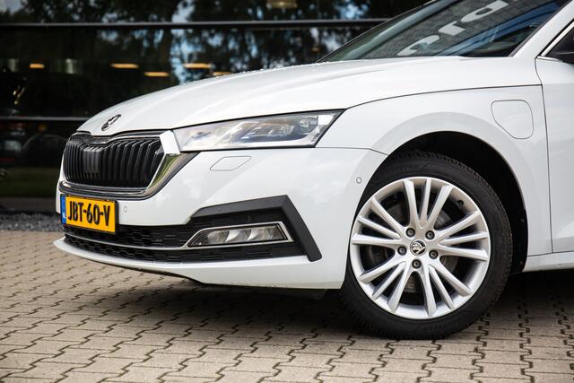 Skoda OCTAVIA Combi 1.4 TSI iV PHEV Business Edition , Adap. cruise, Carplay, Stuur/stoelverwarming,