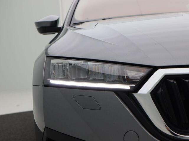 Skoda OCTAVIA Combi 1.0 e-TSi 110 Pk Automaat Business Edition Plus | Trekhaak | Adaptive Cruise | Carplay | LED | parkeersensoren | Elektrische Achterklep | 17 Inch | 61.342 Km