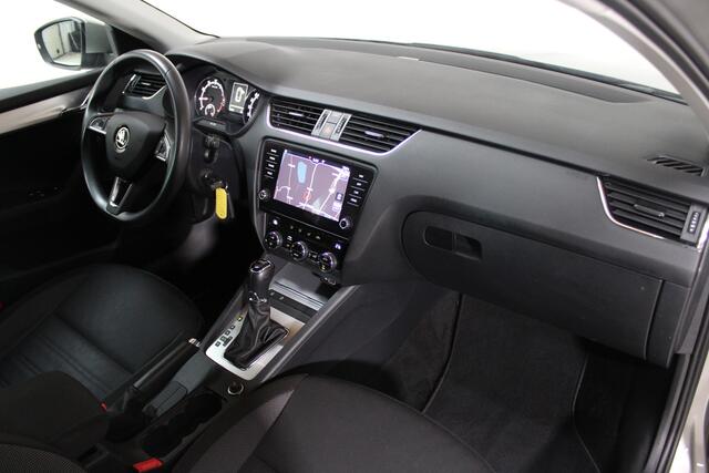 Skoda OCTAVIA Combi 1.0 TSI Ambition Business | DSG | Carplay | Dealer Onderhouden