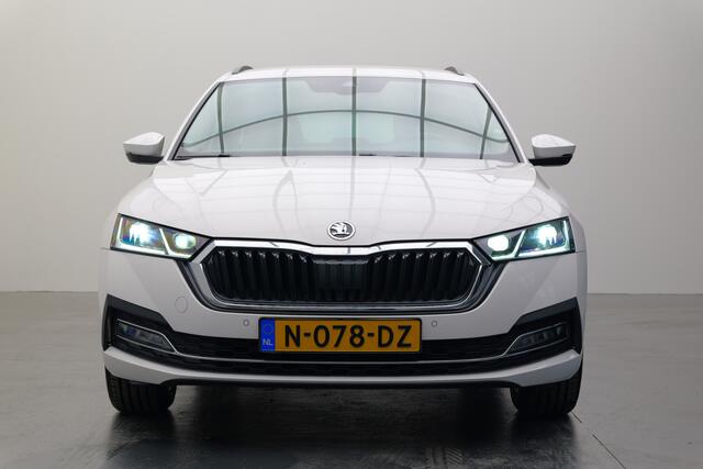 Skoda OCTAVIA Combi 1.5 TSI First Edition | Trekhaak | Parkeerhulp | Optiek zwart | 150pk!