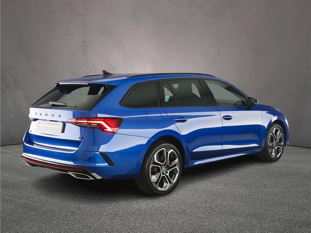 Skoda OCTAVIA Combi RS iV Business 1.4 TSI PHEV 245pk DSG Automaat Trekhaak, Adaptive cruise control, Head up display, LED matrix koplampen, Achteruitrijcamera, Verwarmde voorruit