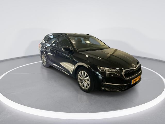 Skoda OCTAVIA Combi 1.5 TSI 115pk DSG MHEV Business Edition Plus · Camera · Apple/Android Car Play · Elek. Trekhaak · Elek. Achterklep · Keyless · 17'' Inch · Garantie t/m 29-09-2028 of 100.000km