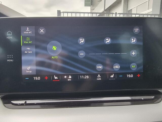 Skoda OCTAVIA Combi 1.0 TSi 110 Business Edition | Stoelverwarming | Achterrijcamera | Climate Control |