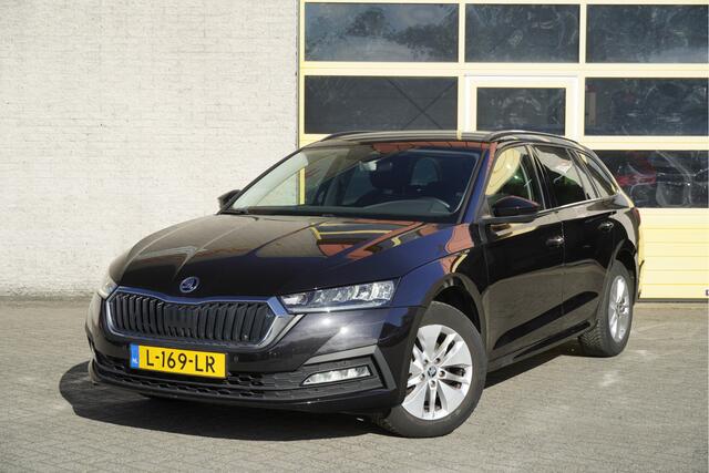Skoda OCTAVIA Combi 1.0 TSI Business Edition BJ2021 Lmv 16" | Led V+A | Pdc | Navi | Dynamische knipperlichten | Elek. achterklep | App-Connect | Dashboard verlichting | Virtual cockpit | Climate control | Cruise control | Extra getint glas